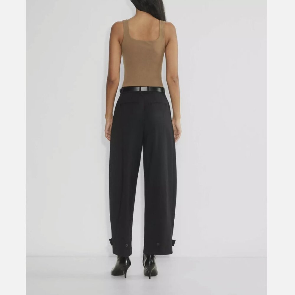 Aritzia Babaton Contour Saville Sleeveless Square Neck Bodysuit - Picture 2 of 4
